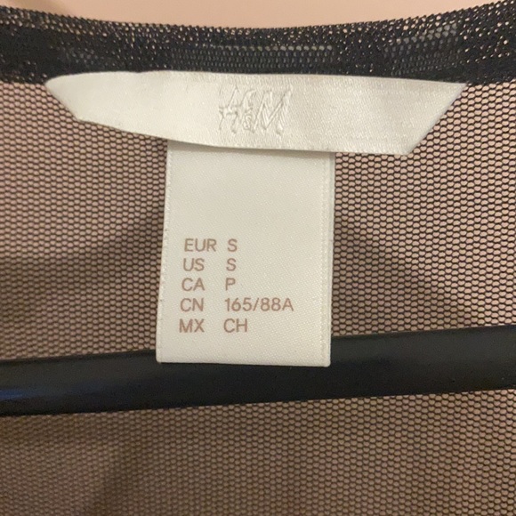 Black mesh shirt in excellent condition - Picture 2 of 2